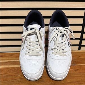 Fila White and Navy Men's Sneakers